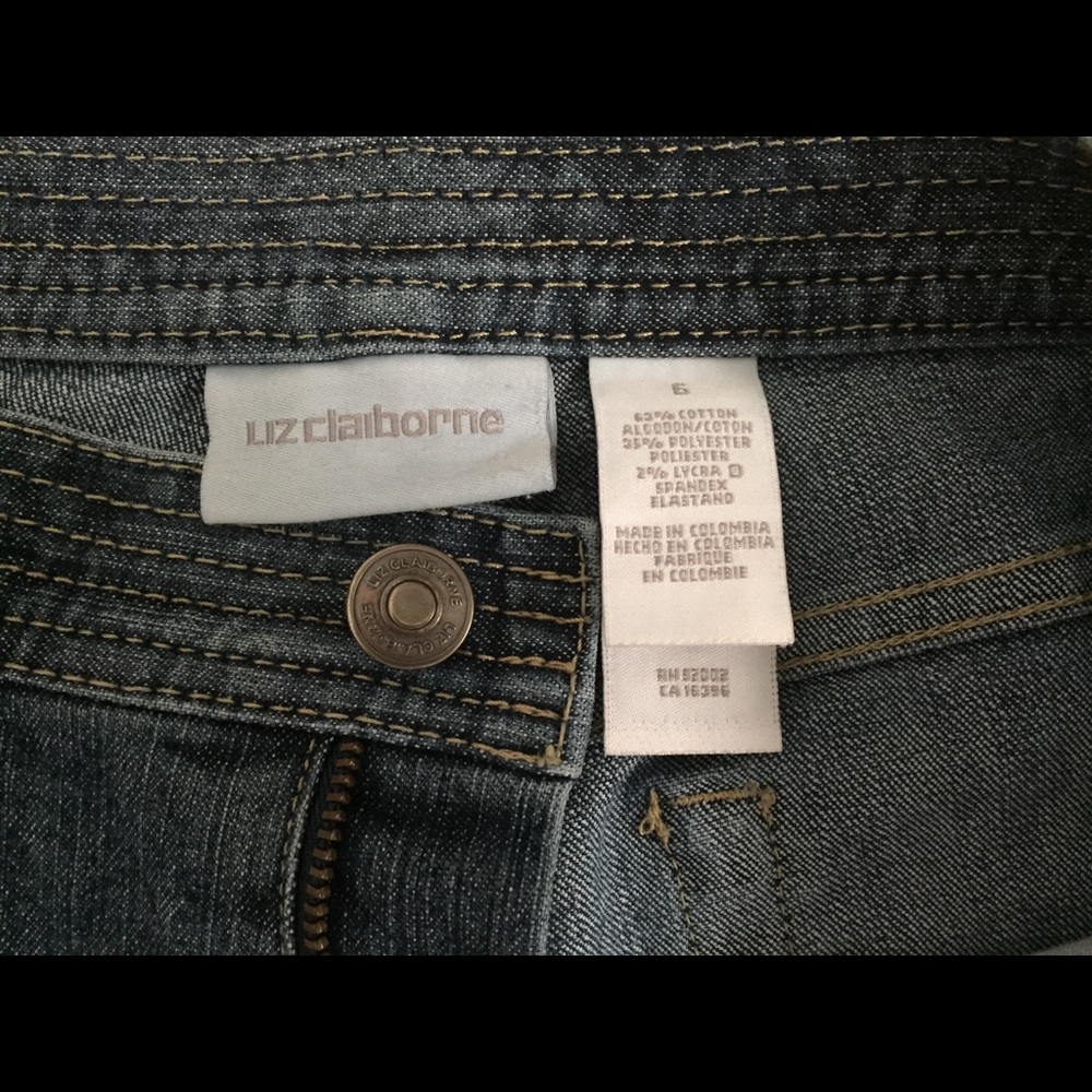 Liz Claiborne Capris Size 6